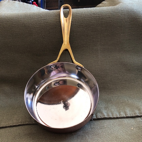 Elegant Copper Saucepan with Brass Handle - Picture 3 of 5